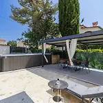Apartman Meazza-3 By Interhome