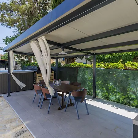 Meazza-3 By Interhome
