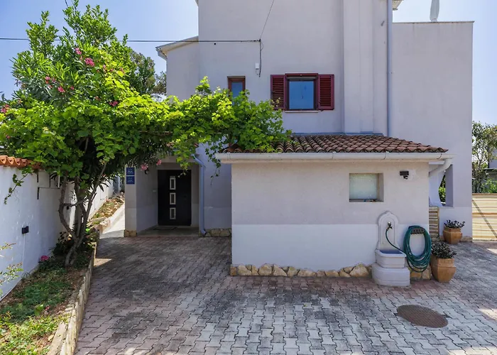 Apartman Meazza-3 By Interhome *