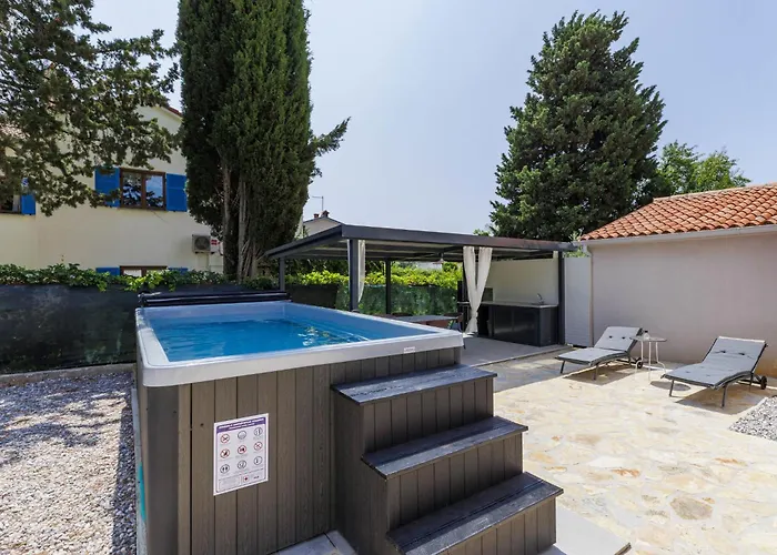 Meazza-3 By Interhome Medulin